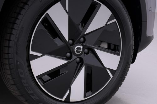 Volvo EX40