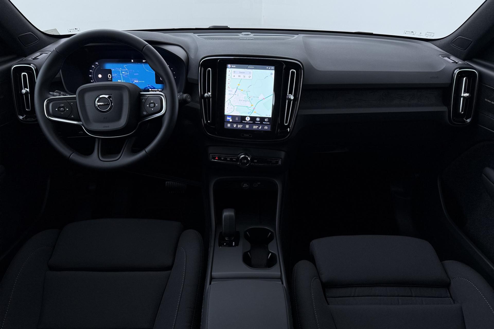Volvo EX40