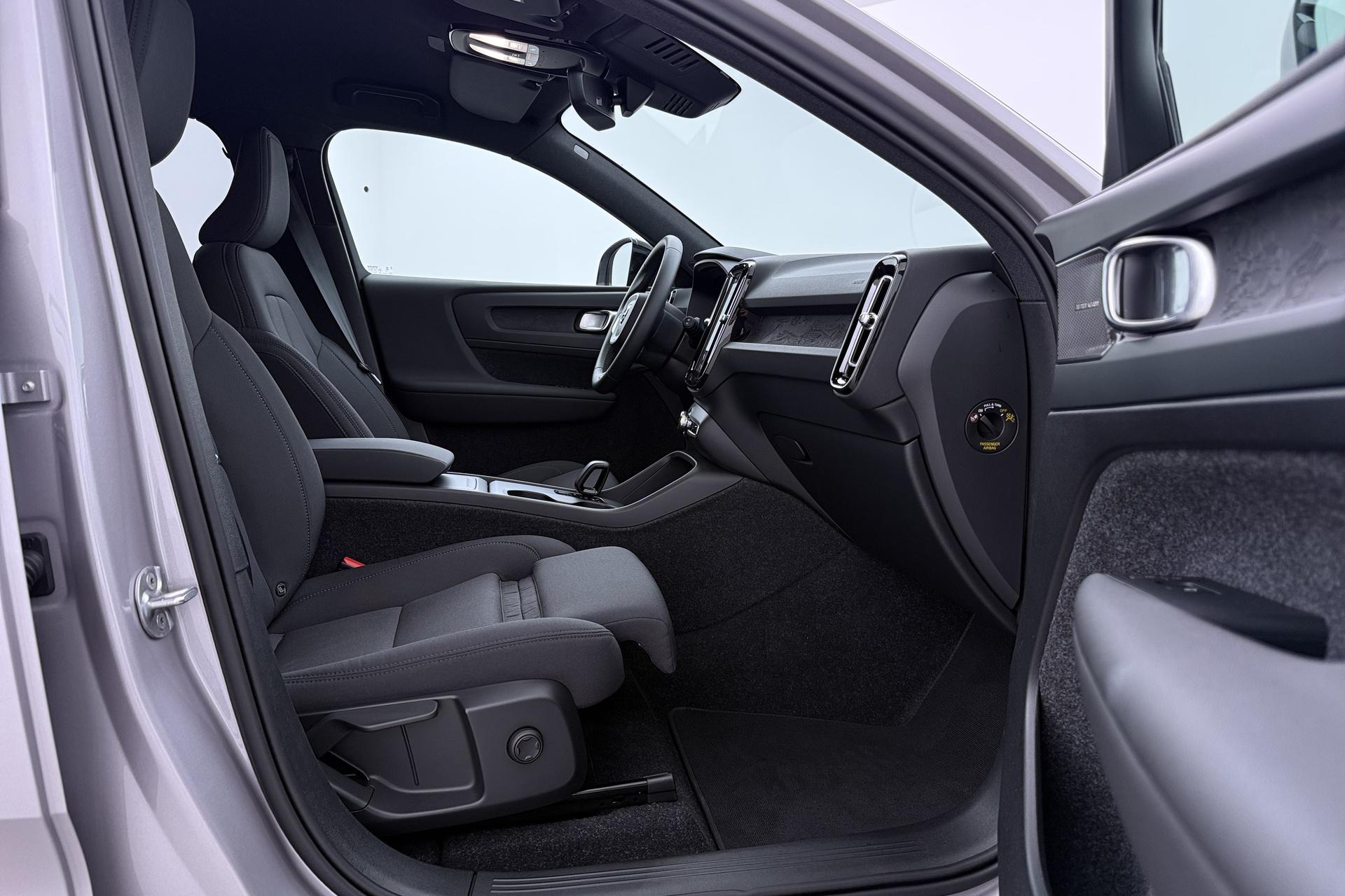 Volvo EX40