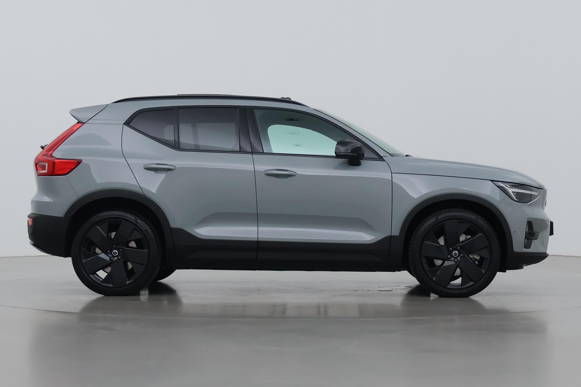 Volvo EX40