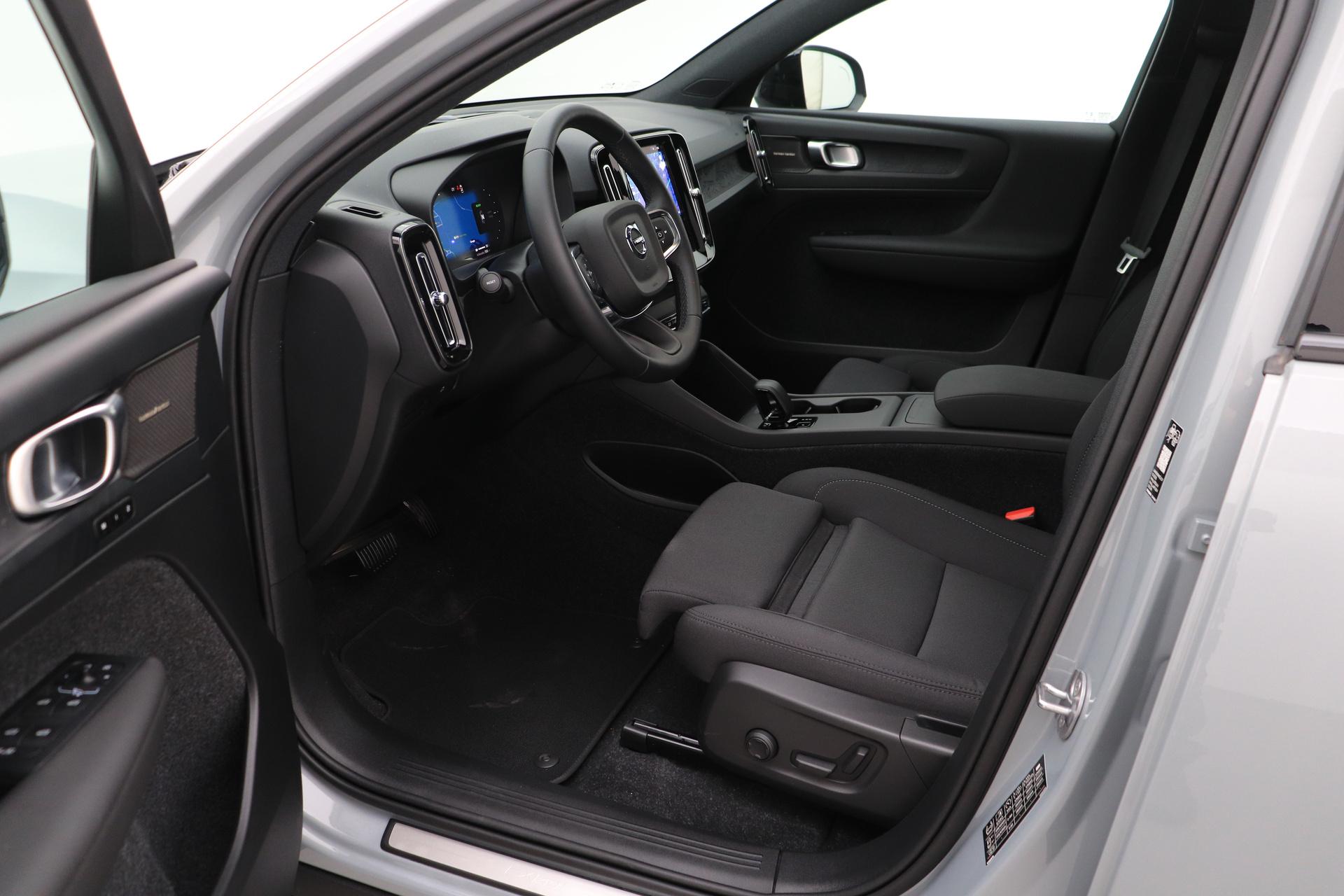 Volvo EX40