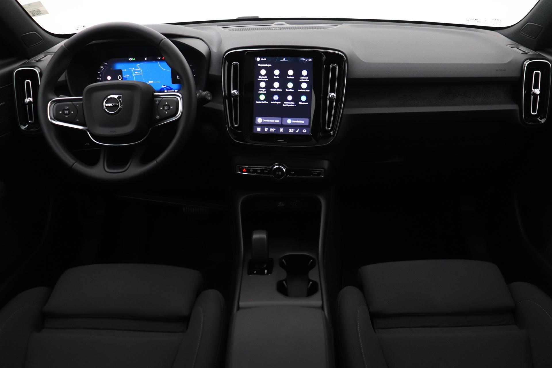 Volvo EX40