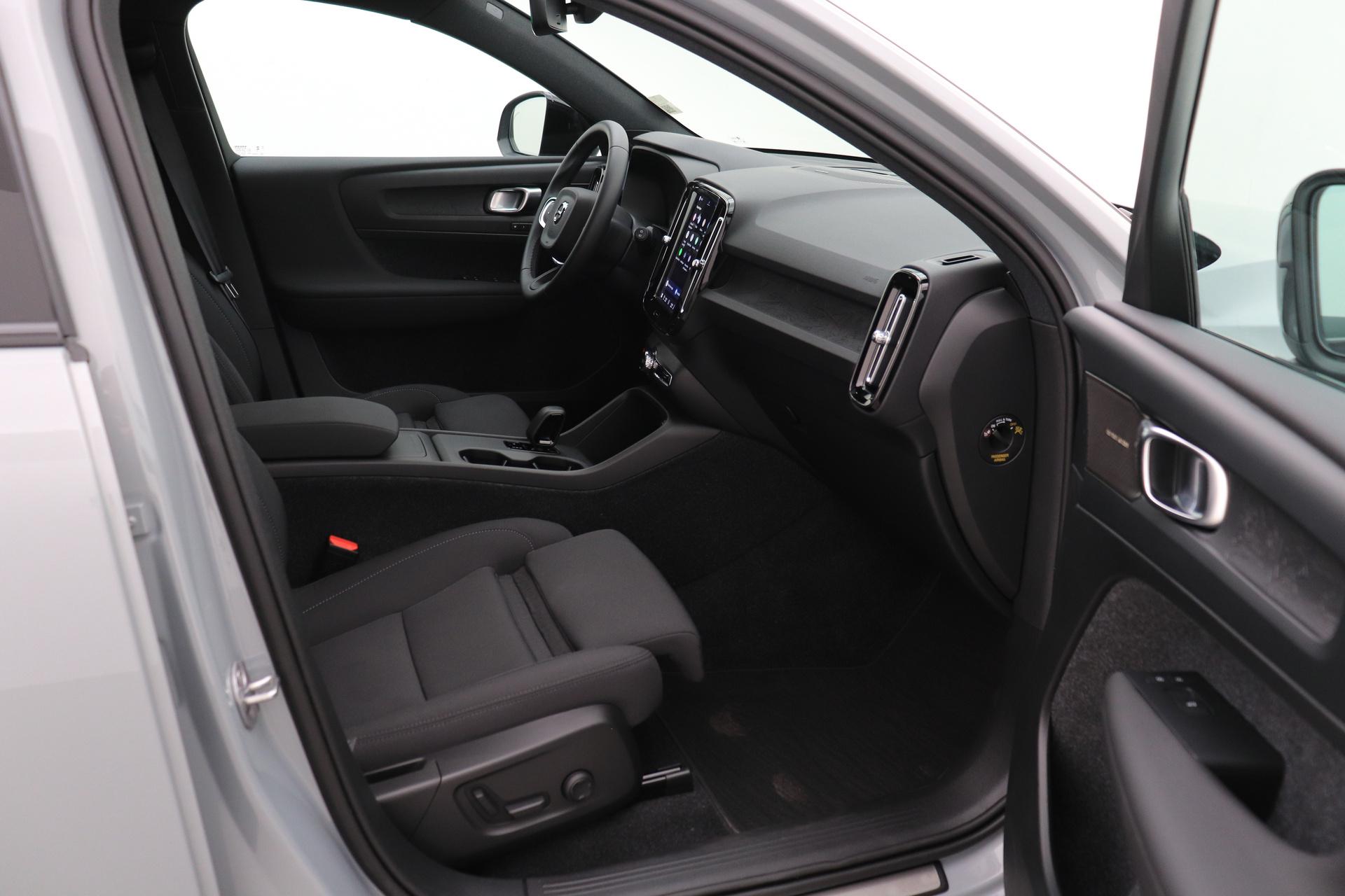 Volvo EX40