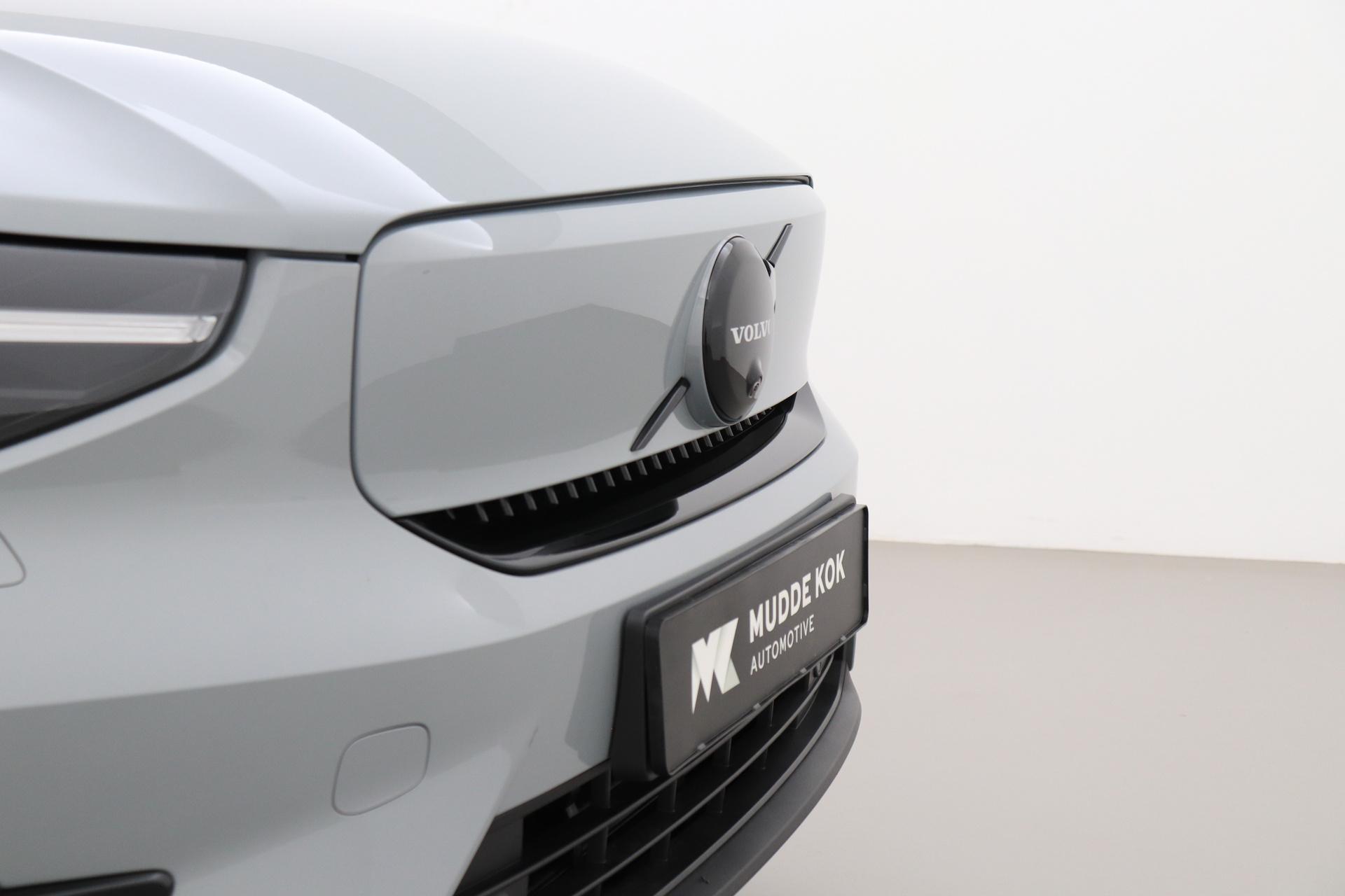 Volvo EX40