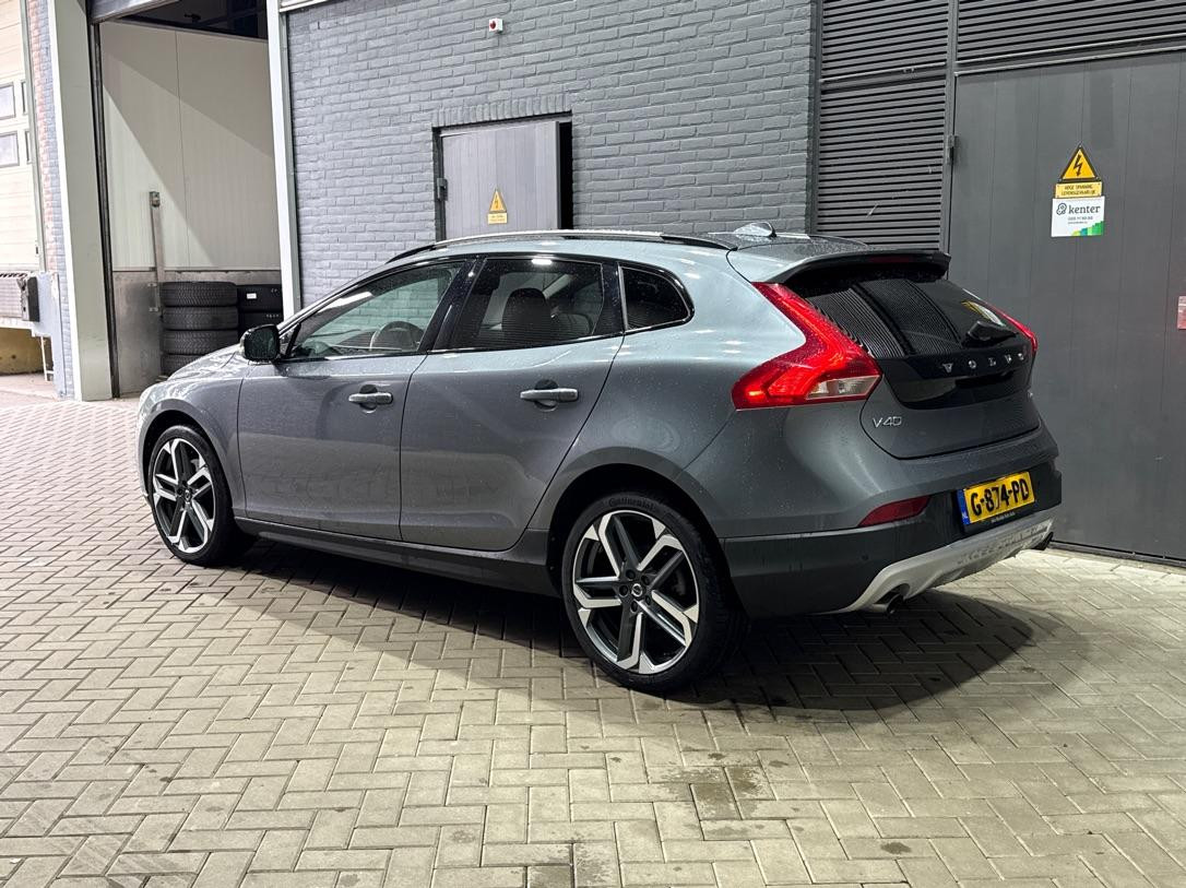 Volvo V40