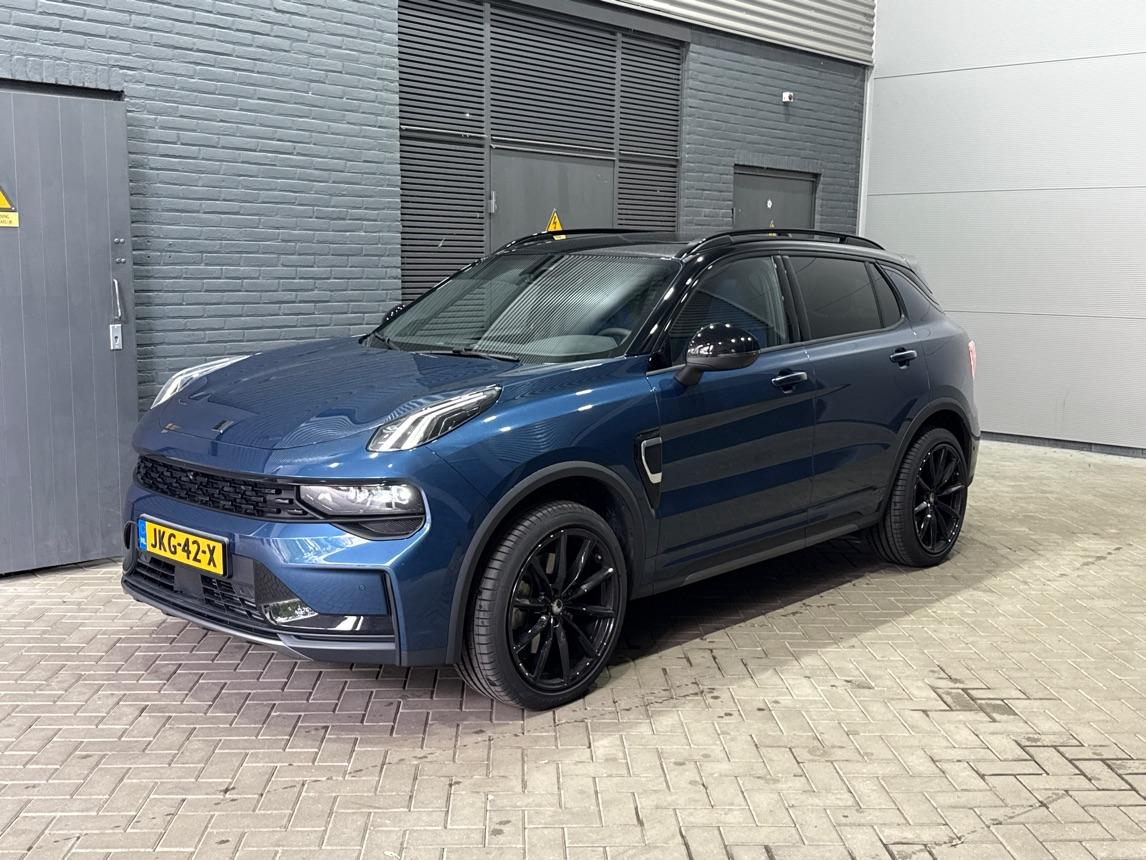 Lynk & Co 01