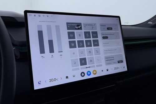 Lynk & Co 08