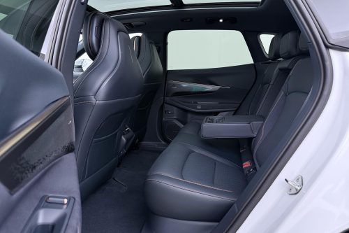 Lynk & Co 08