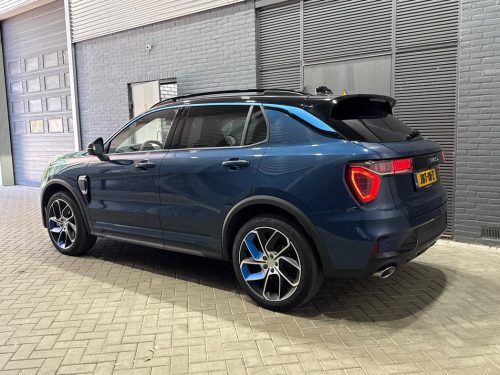 Lynk & Co 01