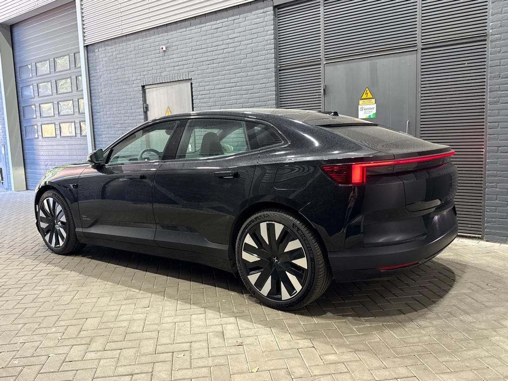 Polestar 4