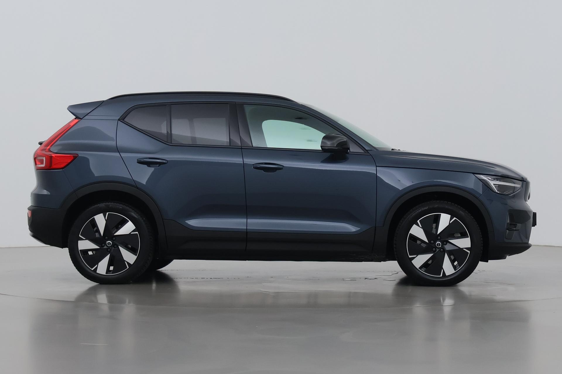 Volvo EX40