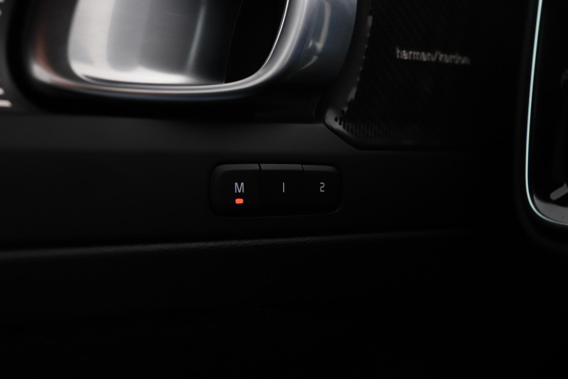 Volvo EX40