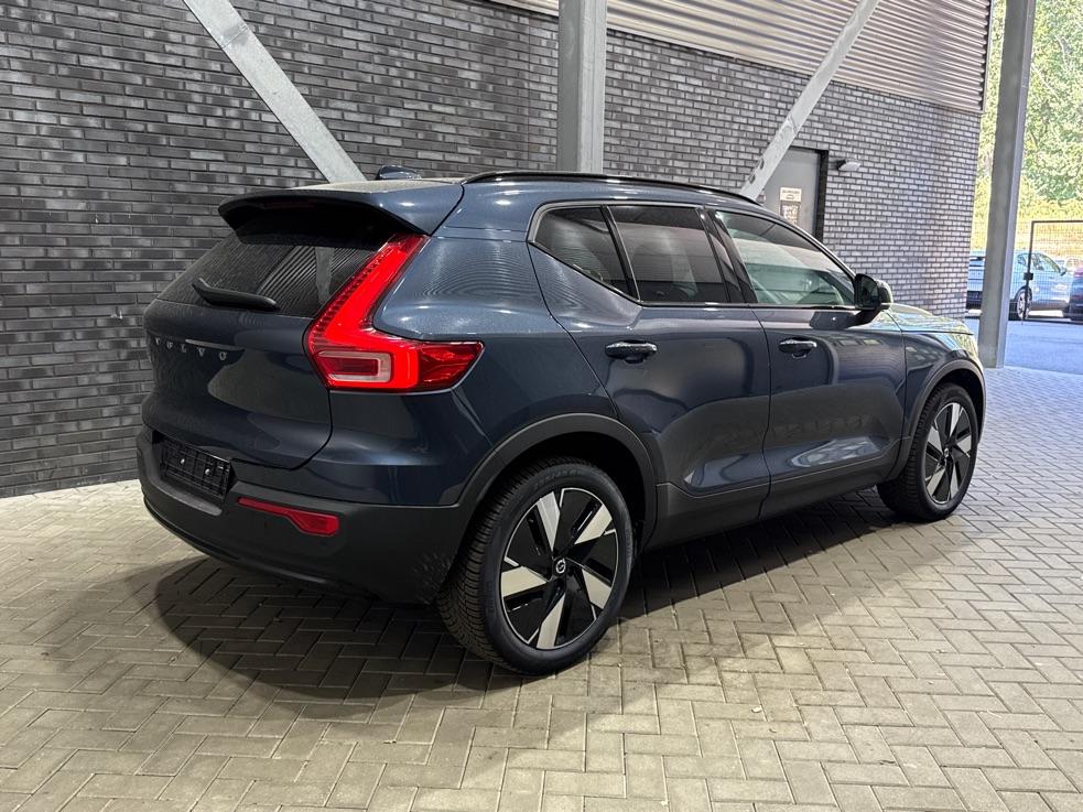 Volvo EX40