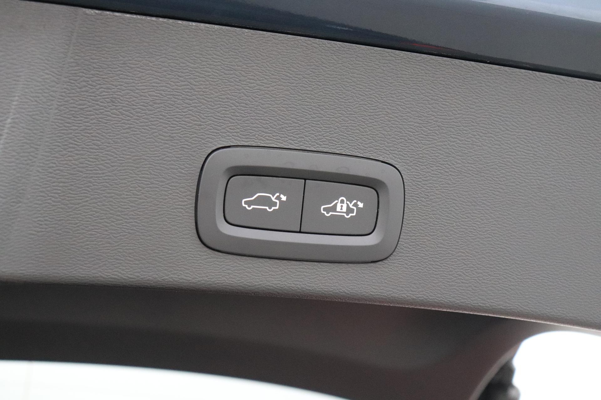 Volvo EX40