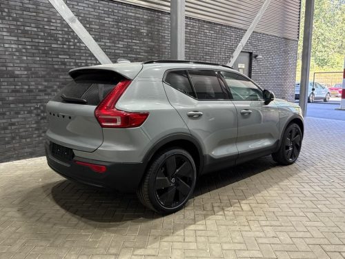 Volvo EX40
