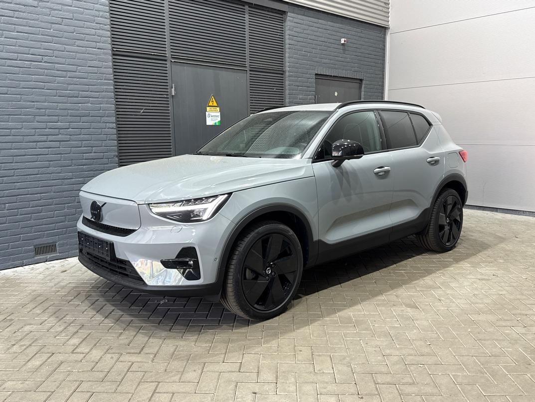 Volvo EX40