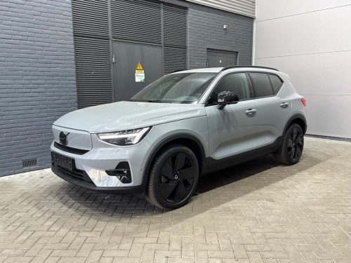 Volvo EX40