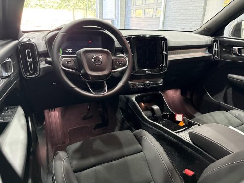 Volvo EX40
