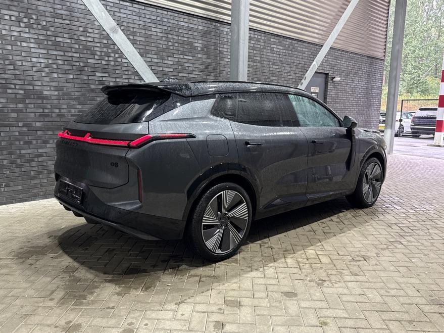 Lynk&co 08