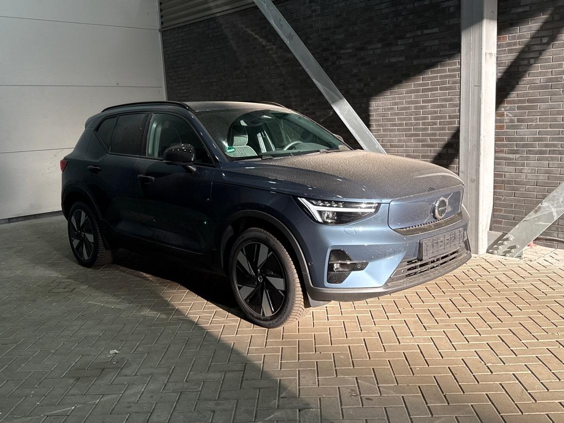 Volvo EX40