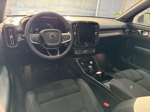 Volvo EX40