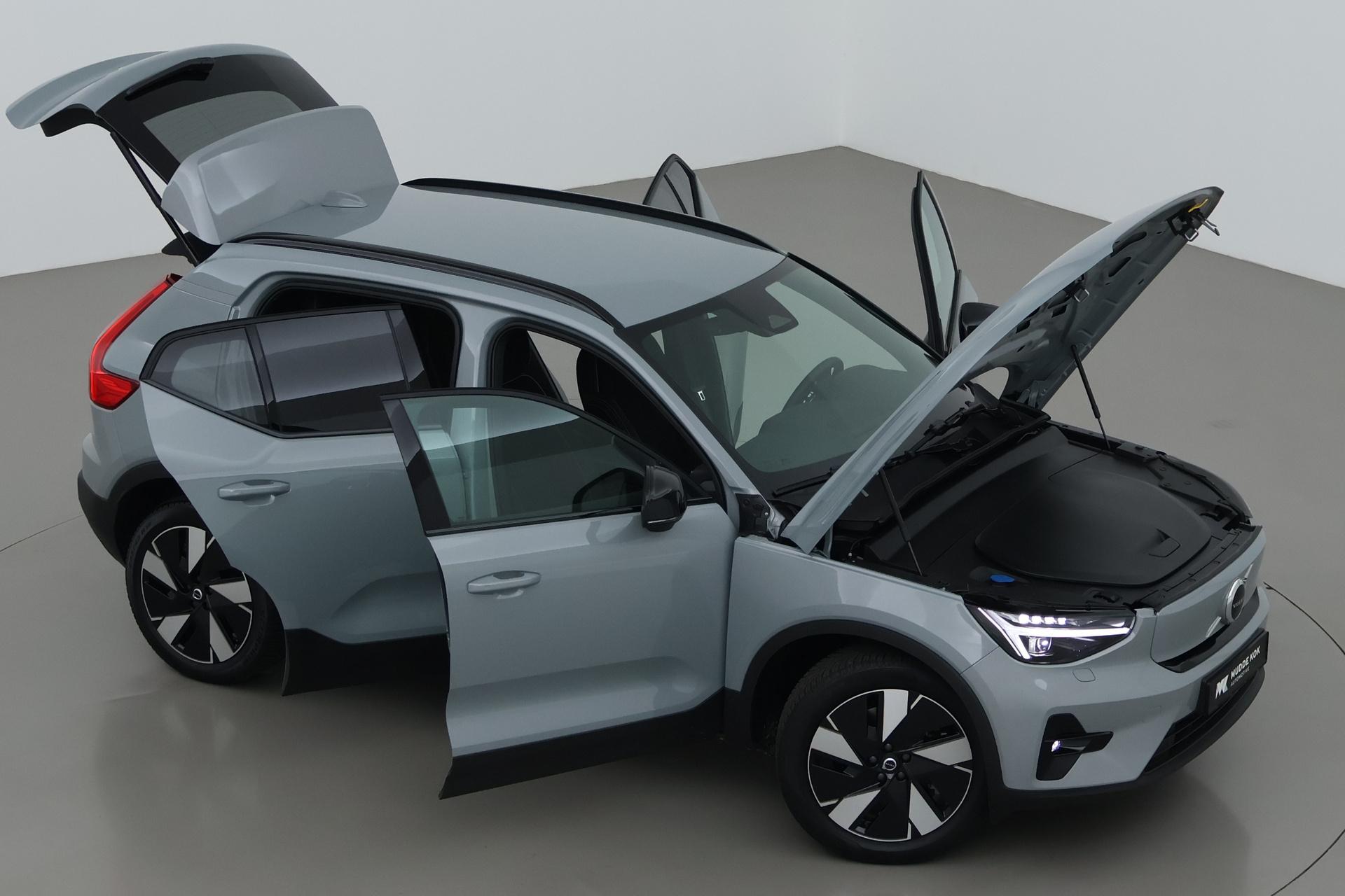 Volvo EX40