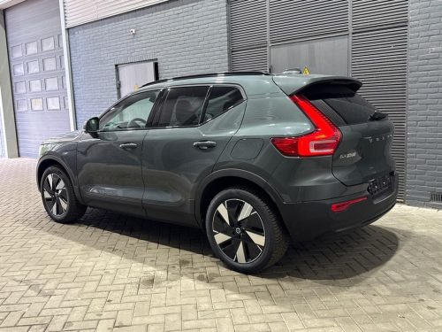 Volvo EX40