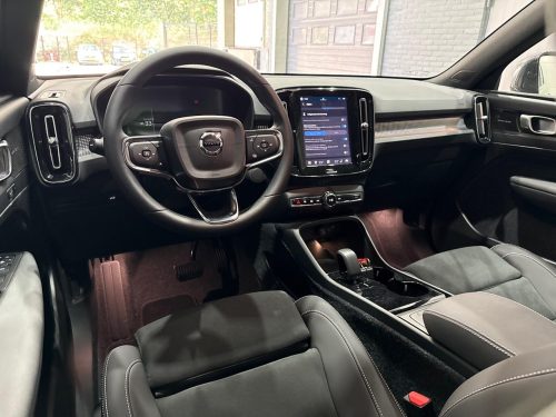 Volvo EX40