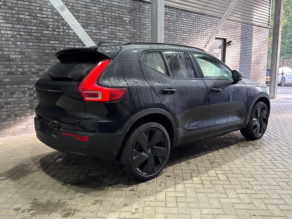 Volvo EX40
