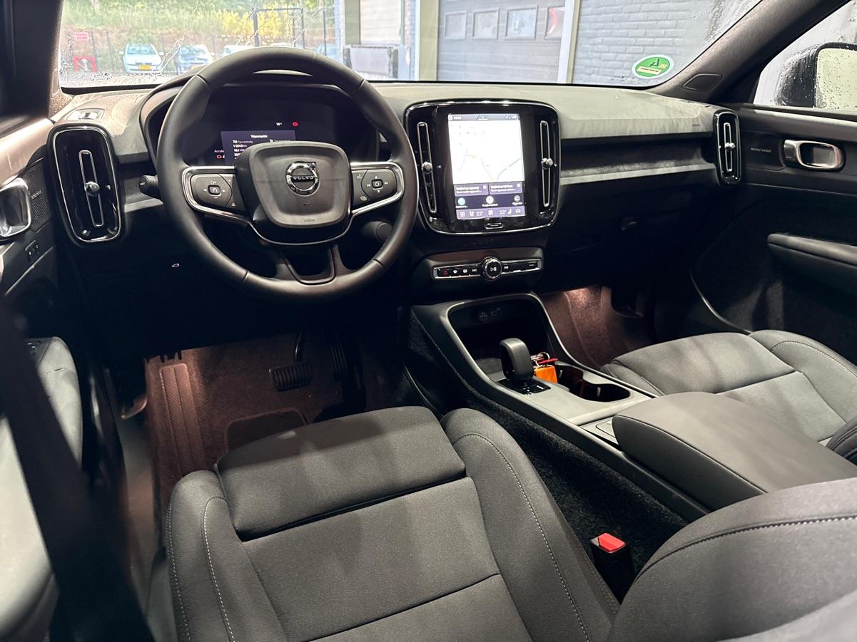 Volvo EX40