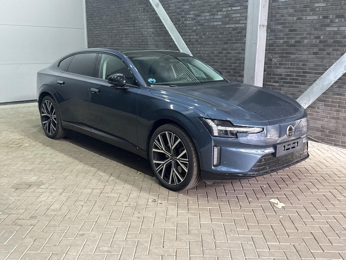 Volvo ES90