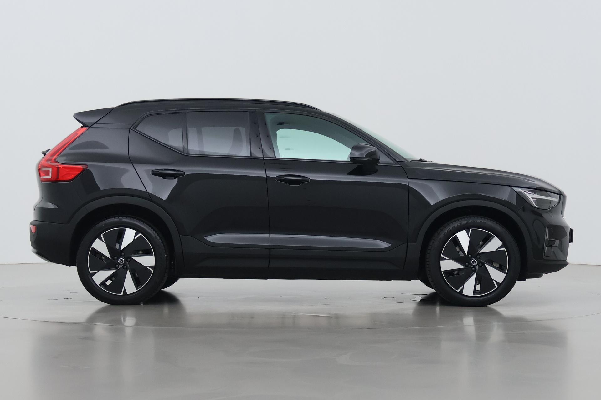 Volvo EX40