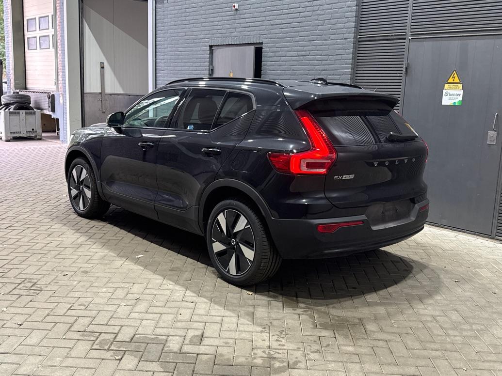 Volvo EX40