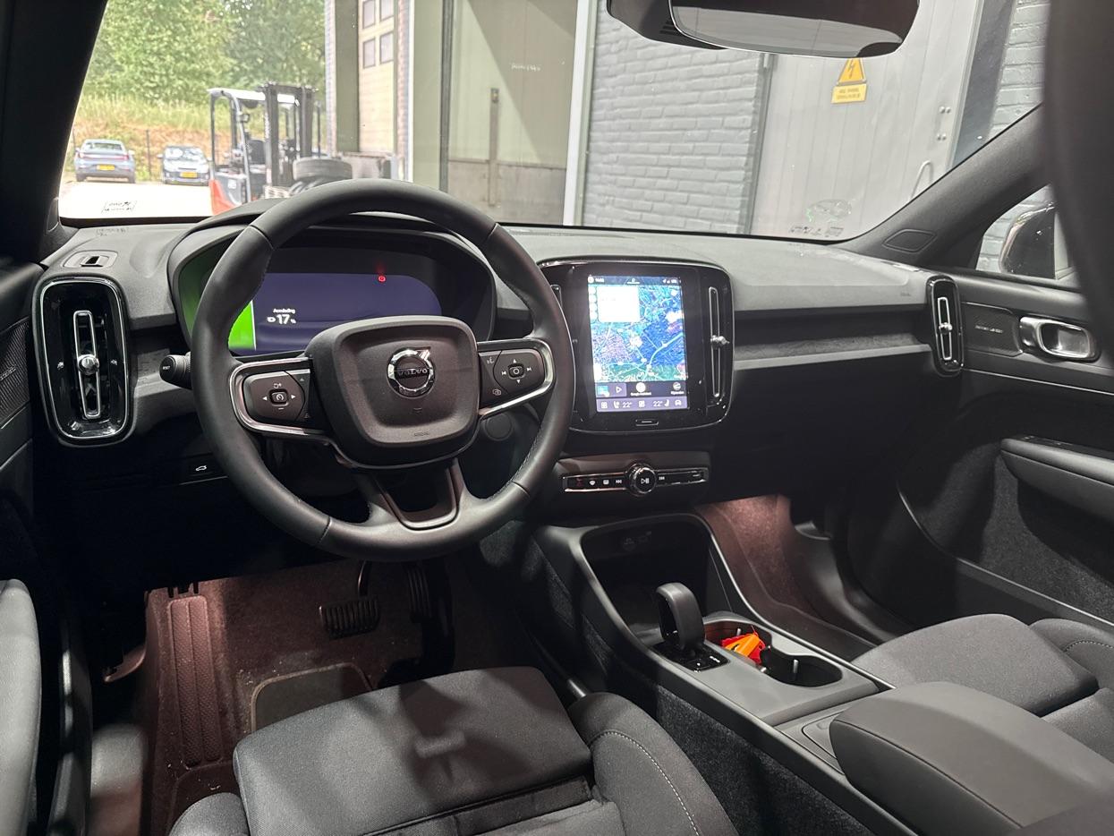 Volvo EX40