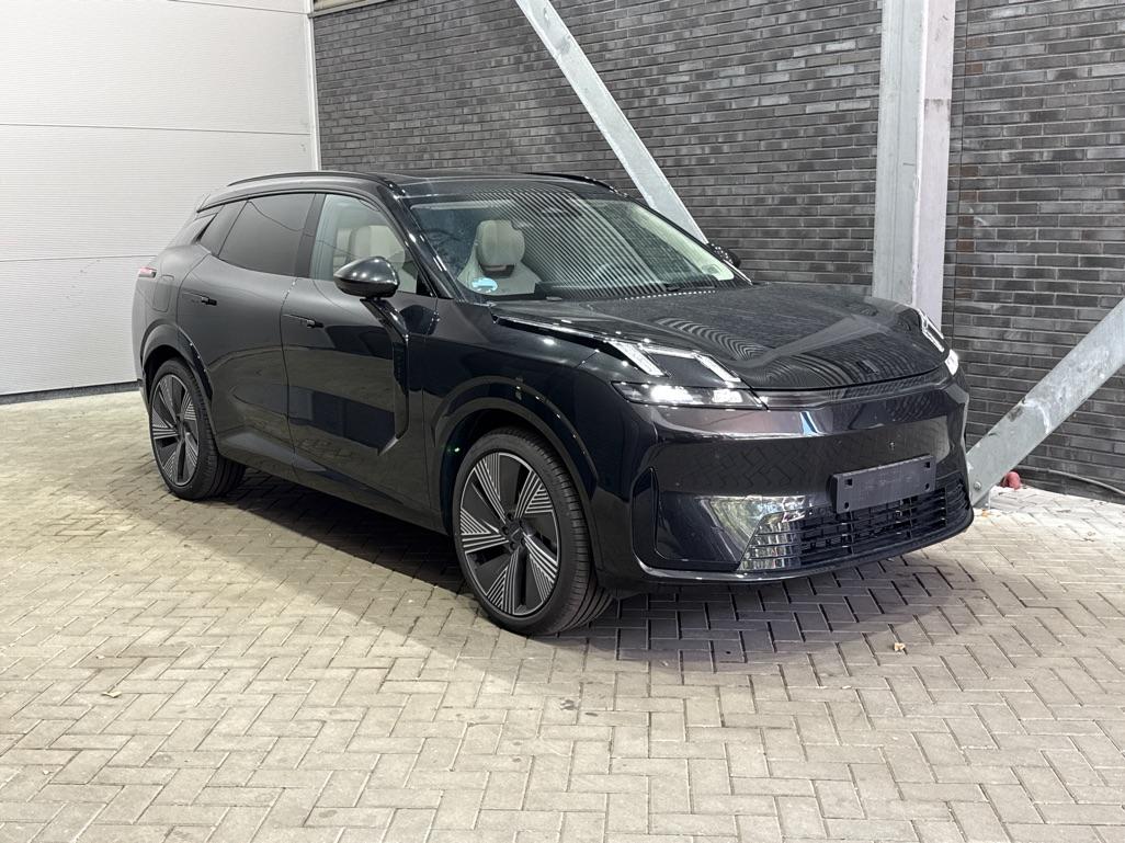 Lynk&co 08