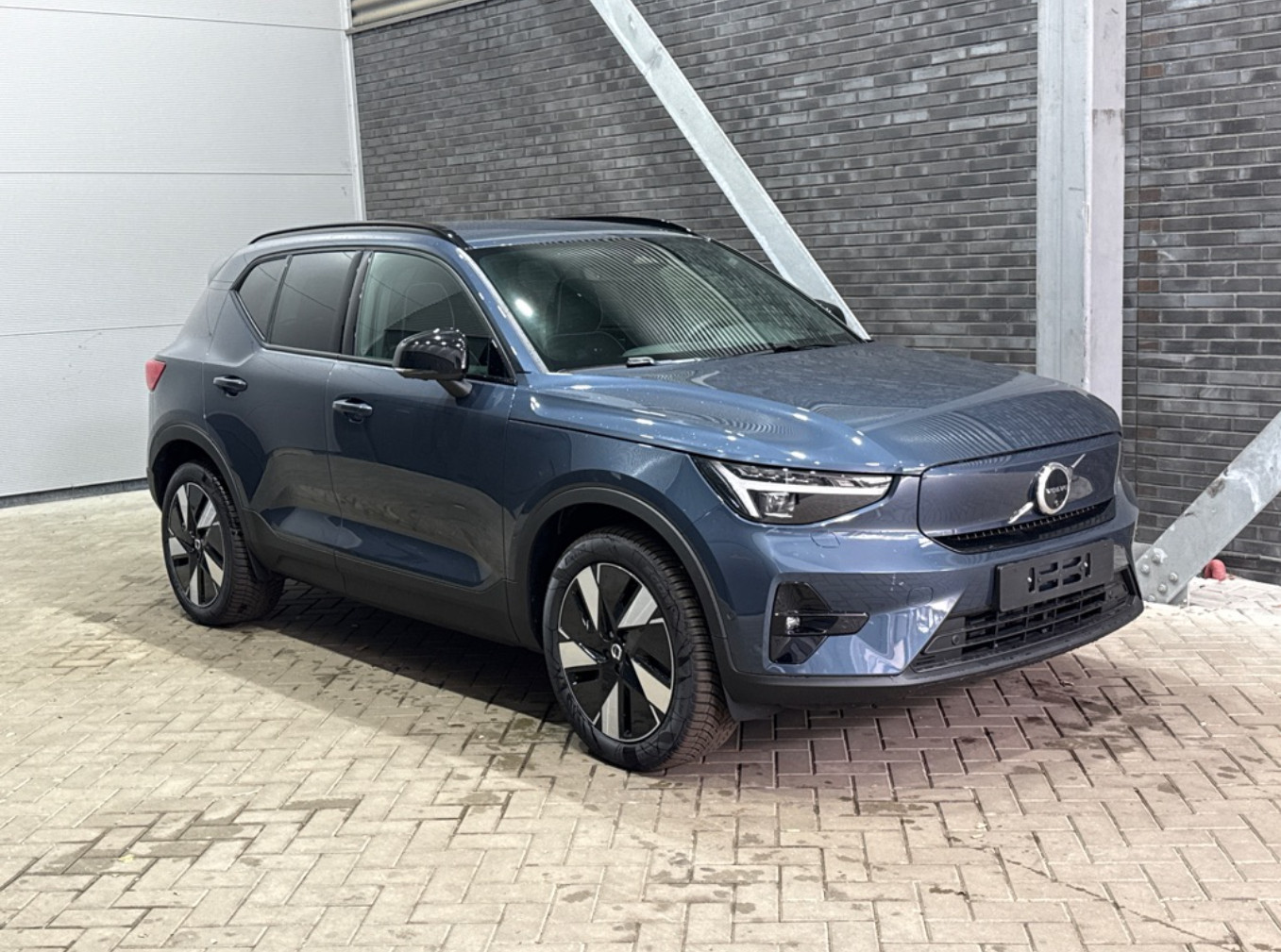 Volvo EX40