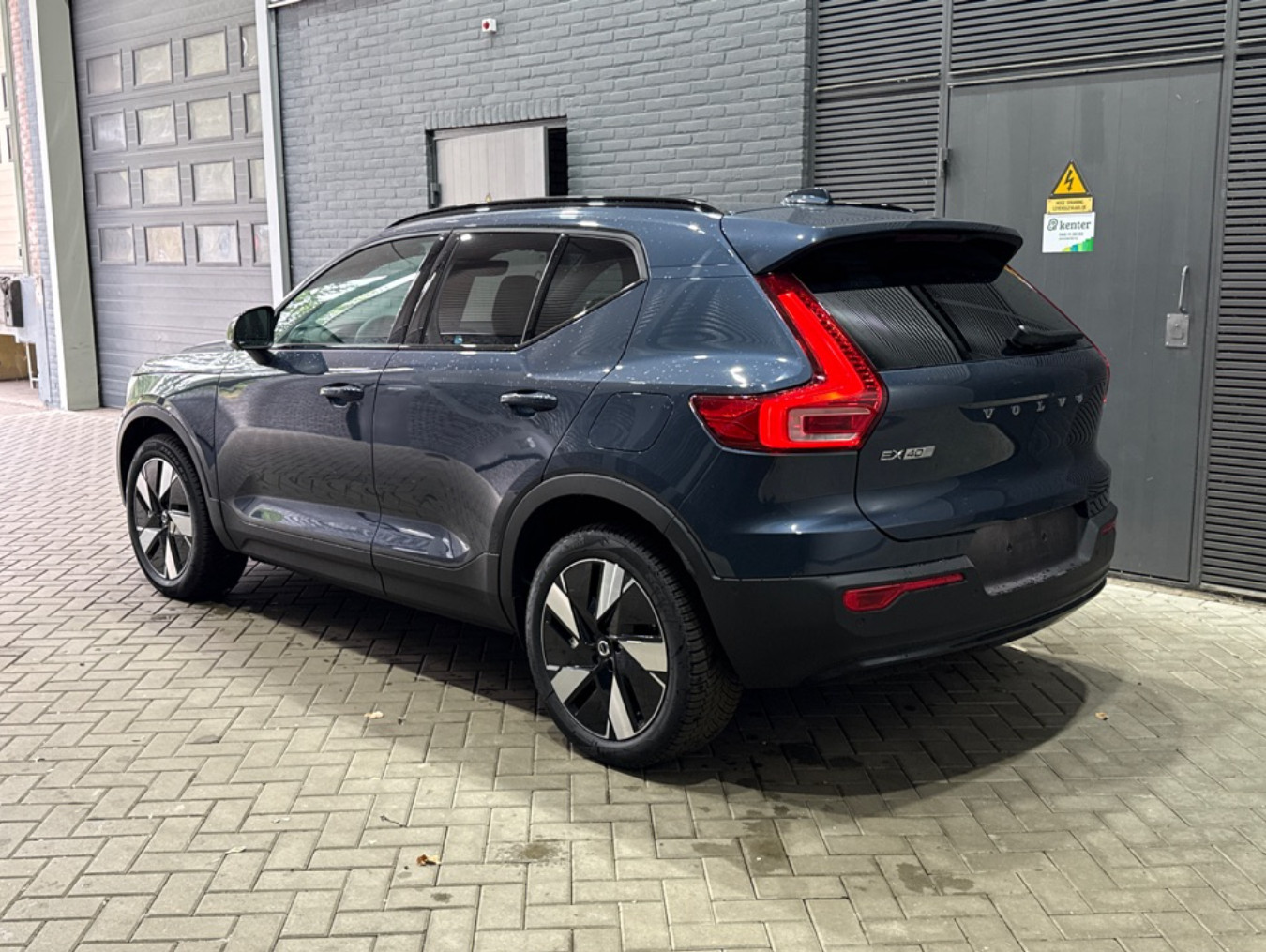 Volvo EX40