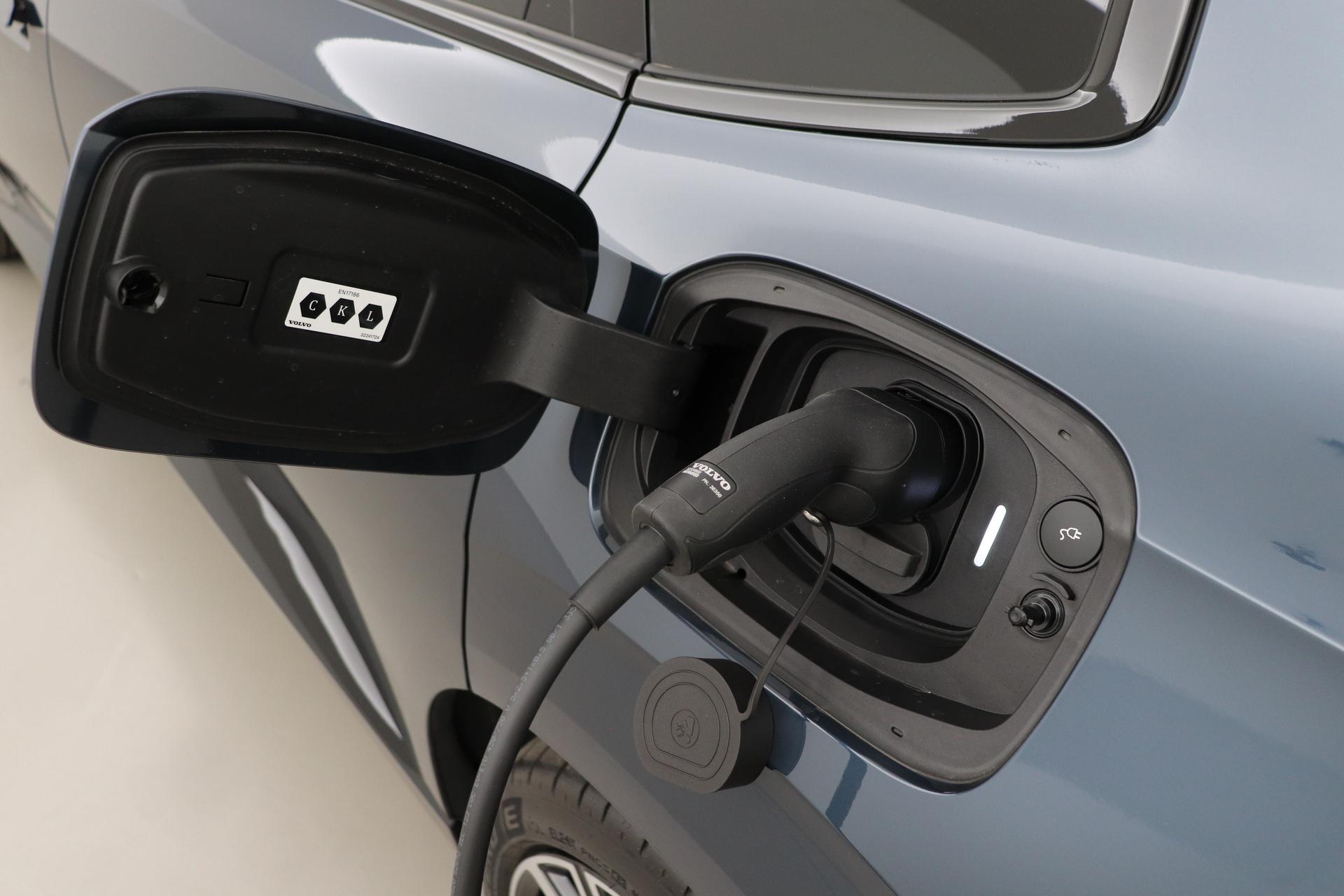 Volvo ES90