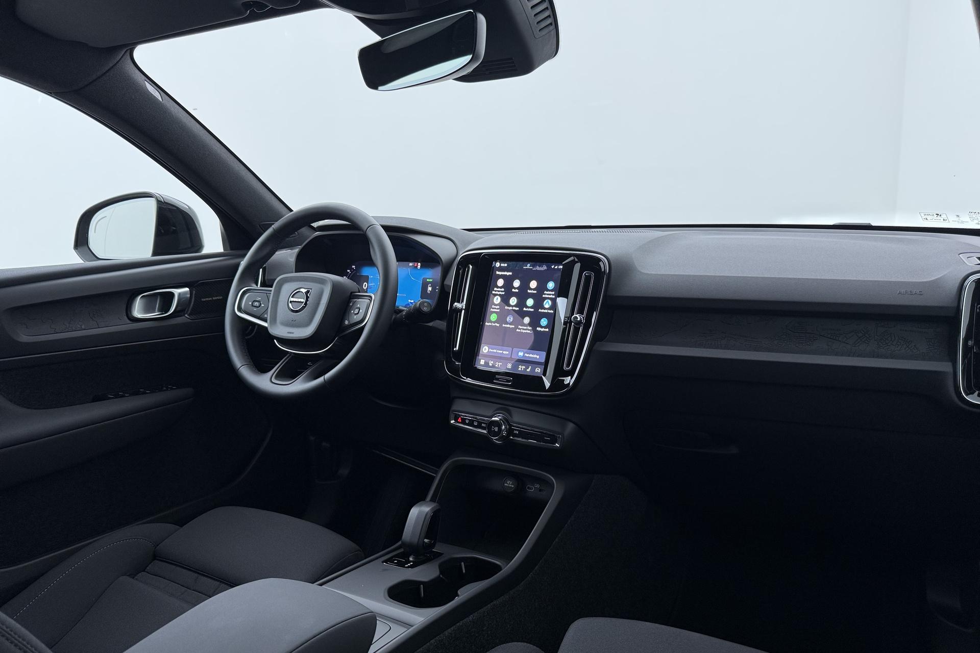 Volvo EX40