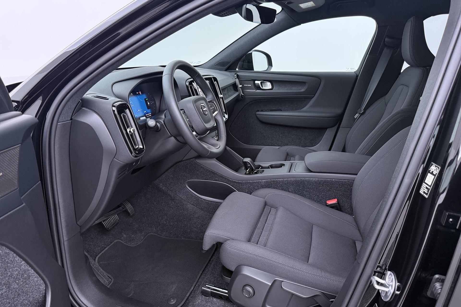 Volvo EX40