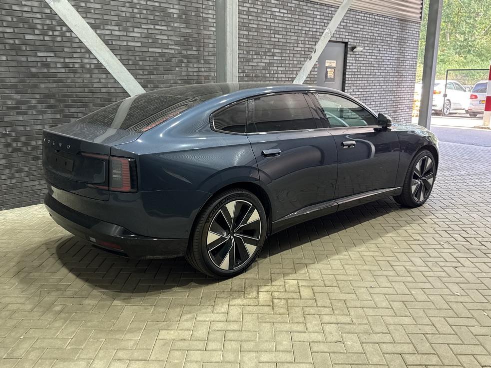 Volvo ES90