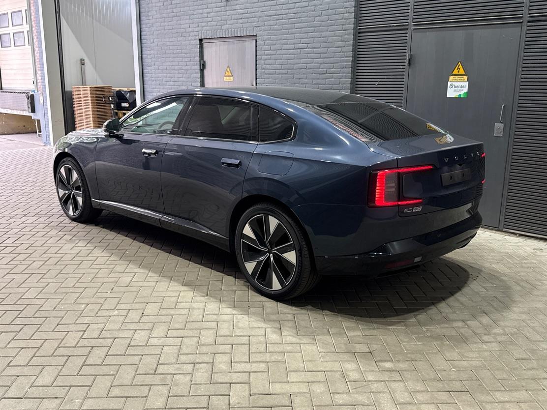 Volvo ES90