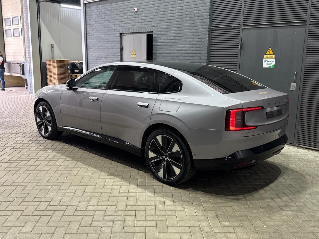 Volvo ES90
