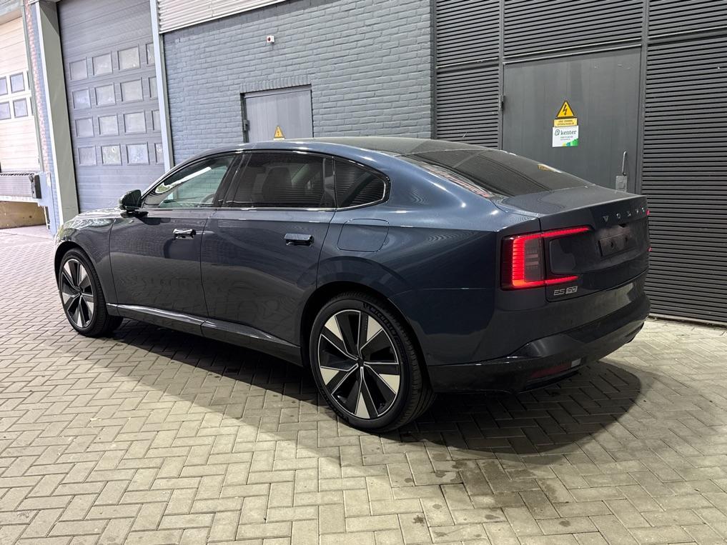 Volvo ES90