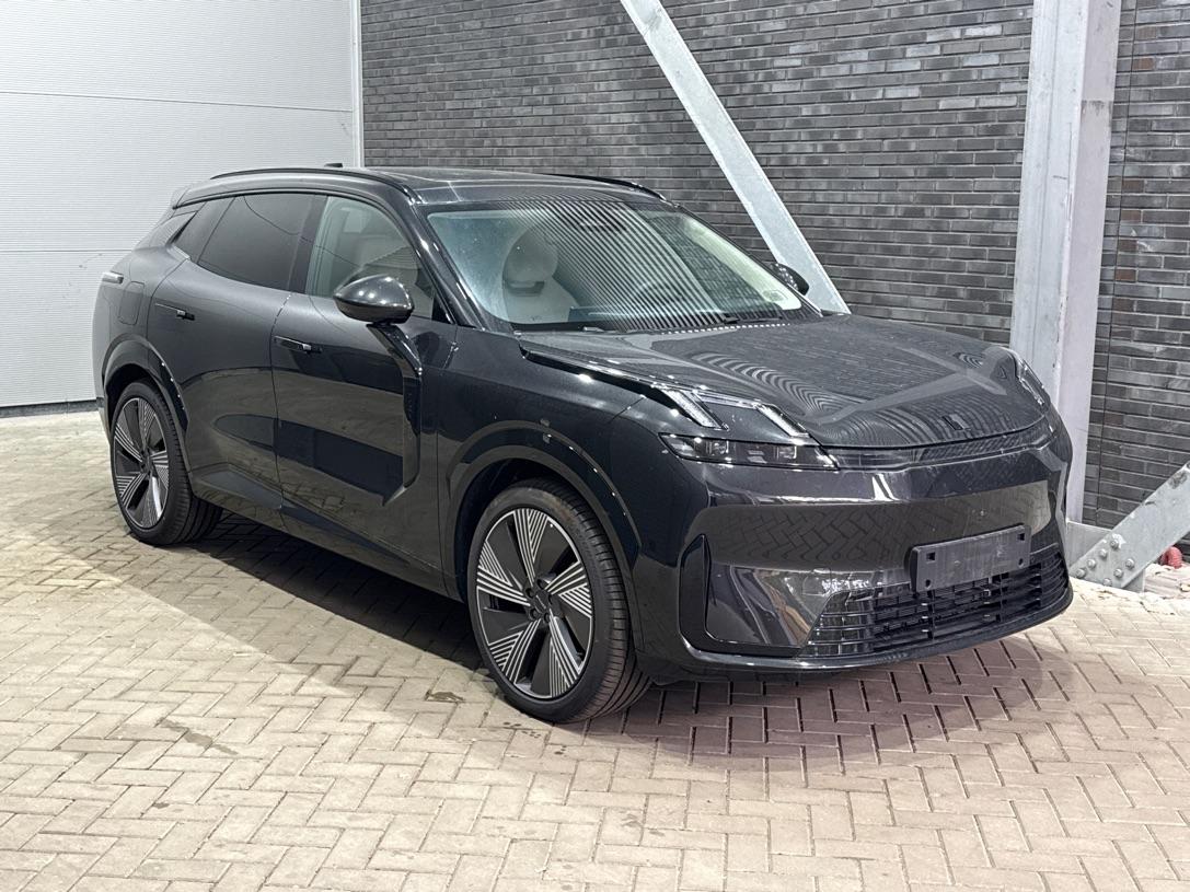Lynk&co 08