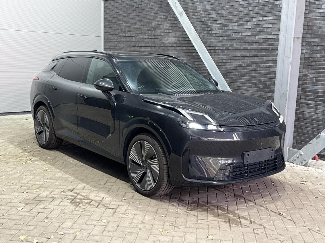 Lynk & Co 08
