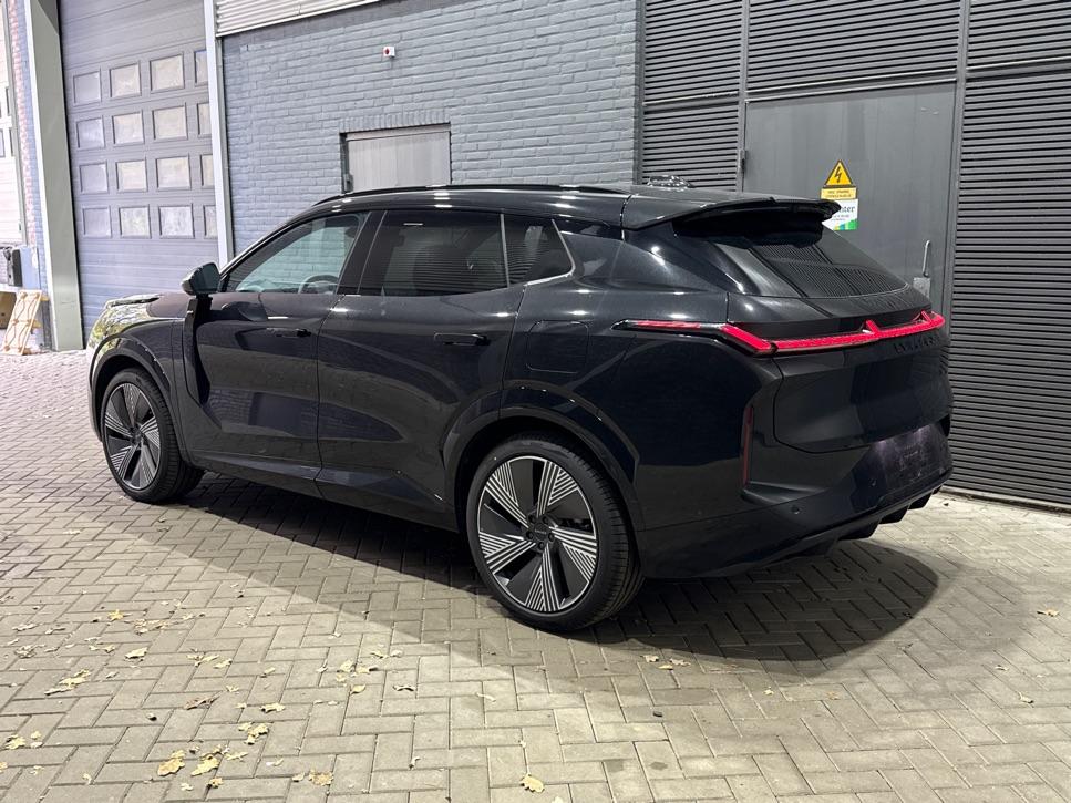 Lynk & Co 08