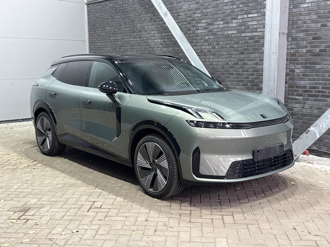 Lynk&co 08